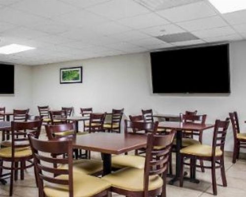 Days Inn by Wyndham Brooklyn Borough Park image 21