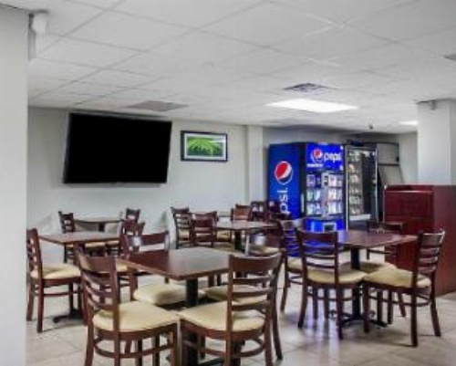 Days Inn by Wyndham Brooklyn Borough Park image 23