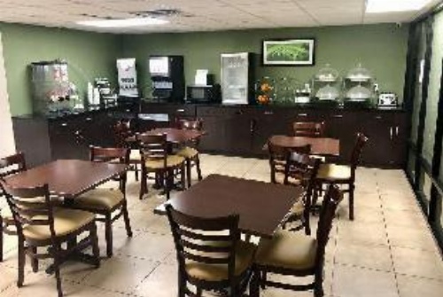 Days Inn by Wyndham Brooklyn Borough Park image 3