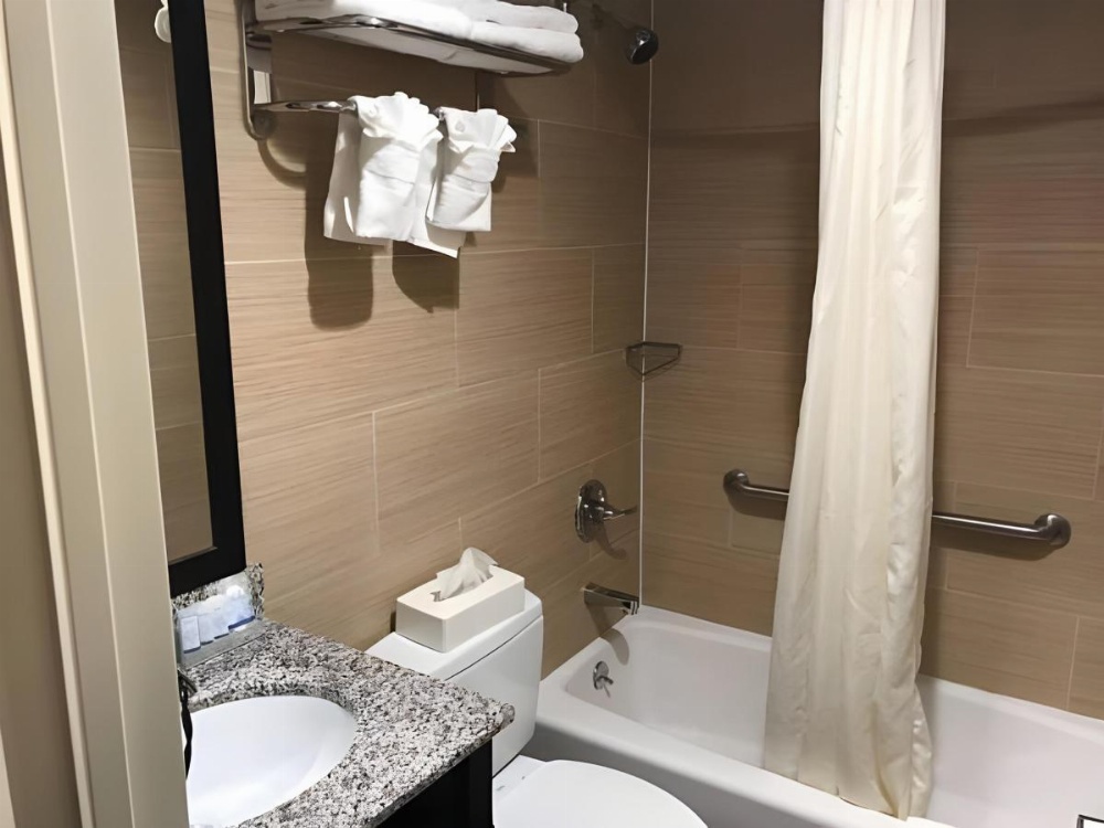 Days Inn by Wyndham Brooklyn Borough Park Image 6